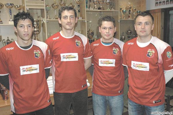 Nowe twarze w Odrze: (od lewej) Ilian Micanski, Błażej Radler, Łukasz Dzierżęga i Artur Błażejewski. Zdjęcie: Wacław Troszka