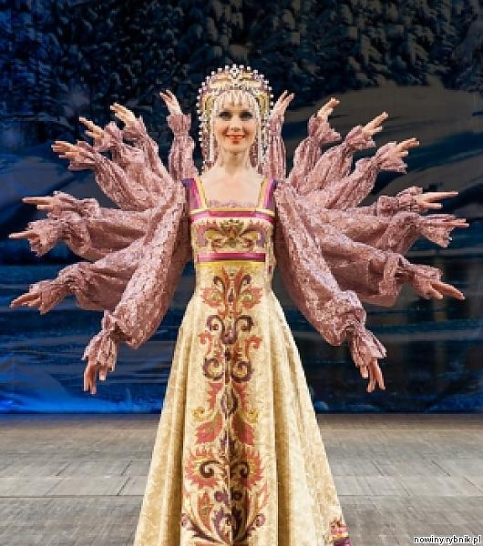 Russian National Ballet of Siberia Krasnojarsk z niezwykłą starannością projektuje kostiumy sceniczne / Materiały prasowe