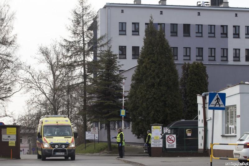 W wodzisławskim szpitalu stwierdzono dotąd 66 przypadków zakażenia koronawirusem / Dominik Gajda