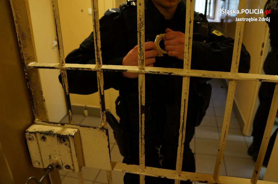KMP Jastrzębie Policja zatrzymała partnera 20-latki, a sąd nakazał umieścić go w areszcie śledczym  