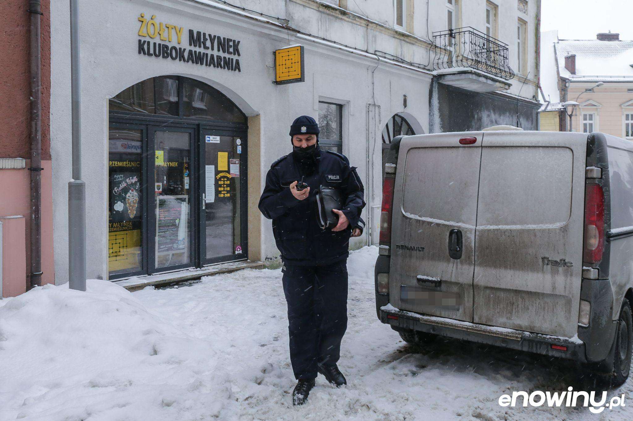 Na początku lutego po otwarciu lokalu pojawiła się policja z sanepidem. Foto: Dominik Gajda / Archiwum. 