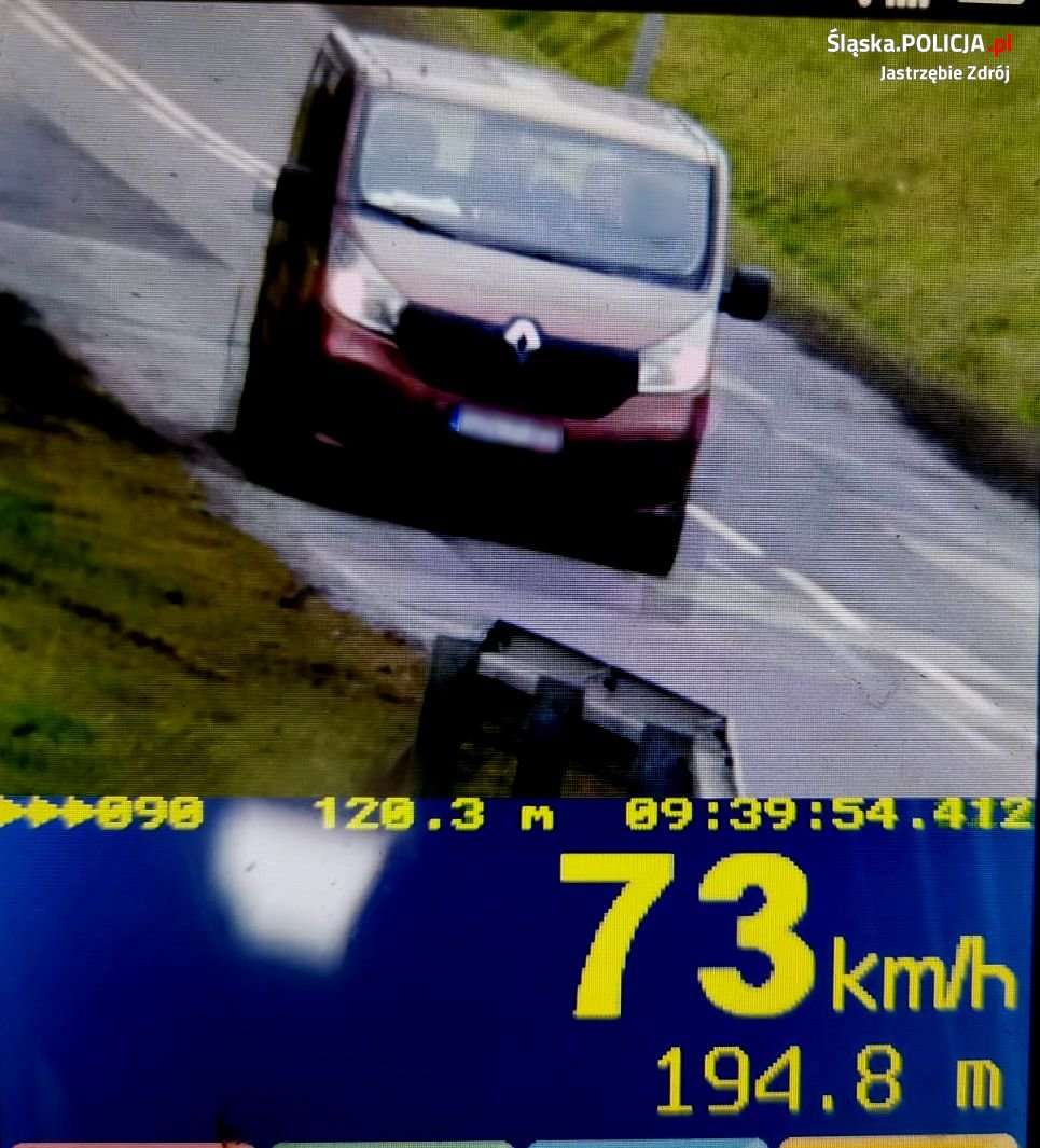 KMP Jastrzębie Renault jechało z prędkością 73 km na godz. w terenie zabudowanym